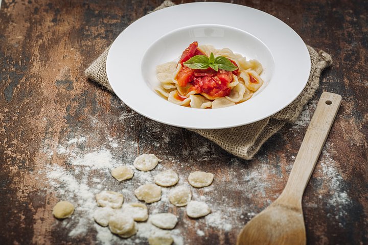 HomemadeOrecchiettepasta859458802_2125x14162048x1365
