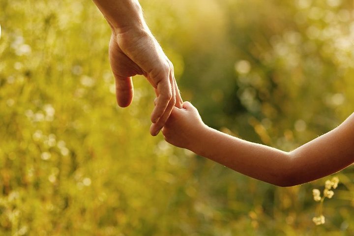 mindful_parenting_tips_greenstone830x553