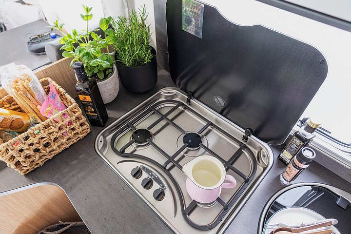 2021_sl_a72_famplu_lifestyle_kitchen11