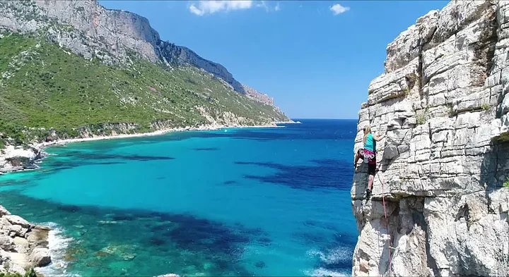climbingpedralongabaunei