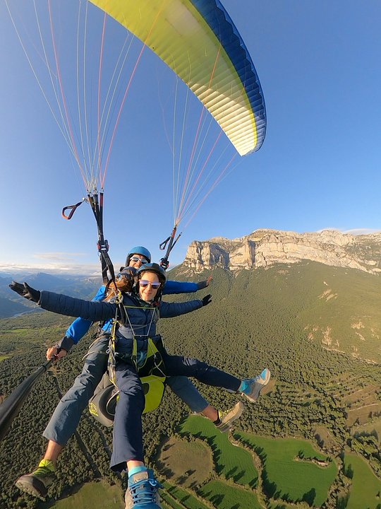 One of the only companies that offers Climb & Fly / Hike & Fly activities