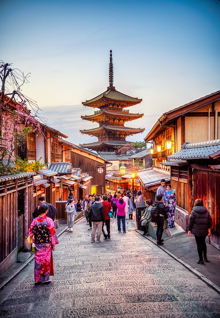 iStock1384565046