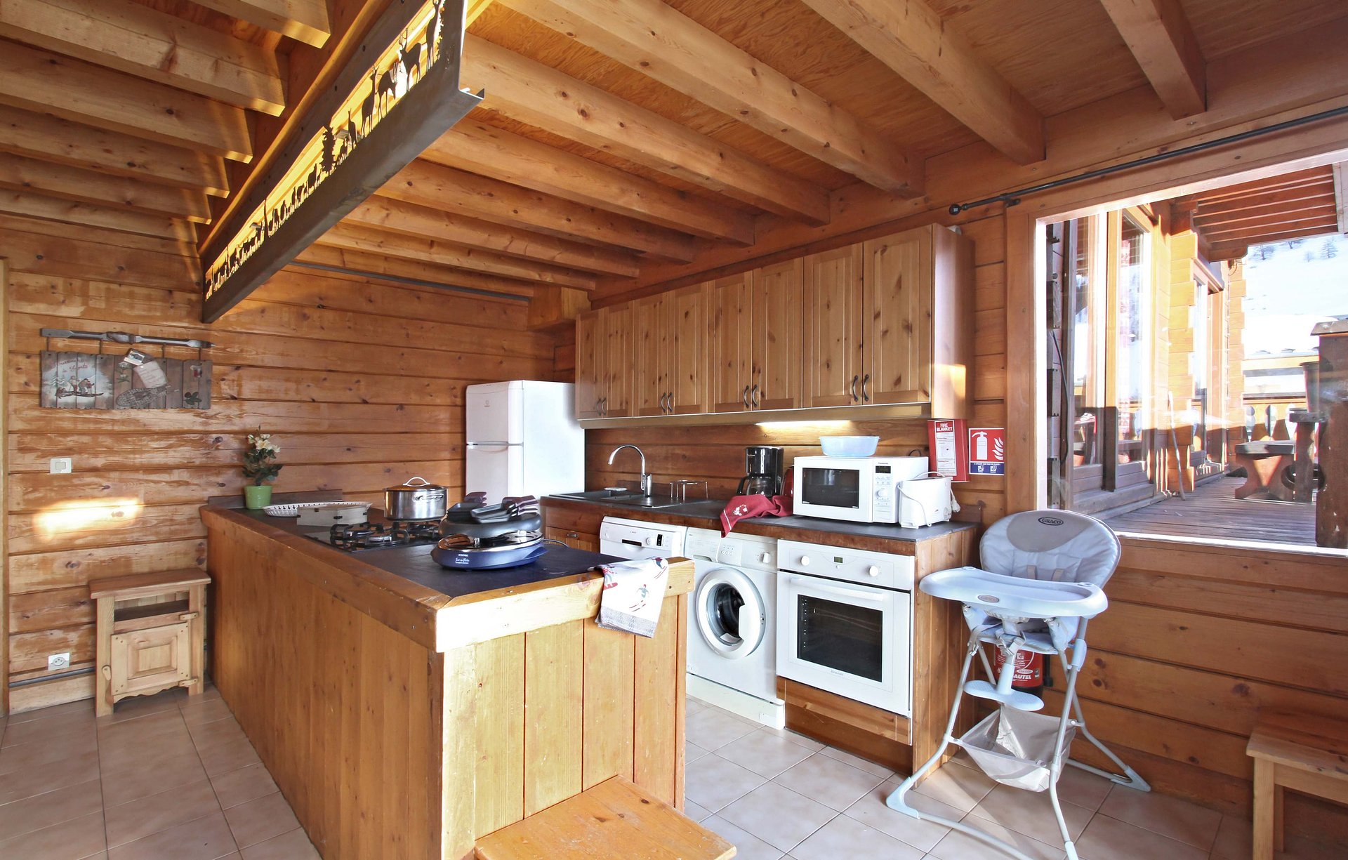 tmp24B_locationskilesdeuxalpeschaletodalysponton5