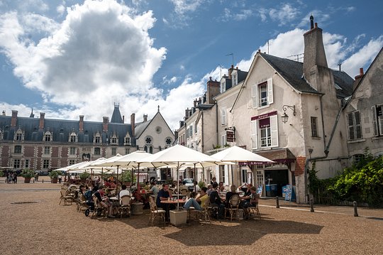 Explore the Royal City of Blois while shopping it's chic boutiques