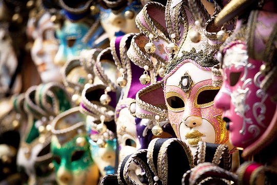 Craft your own mask, an iconic symbol of Venetian culture