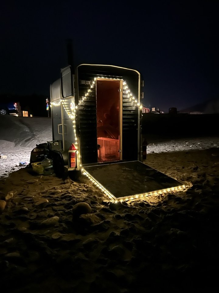 horseboxinthedark
