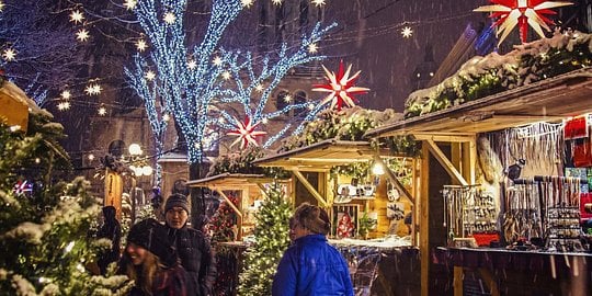 Peruse the stalls of the beloved Québec City German Christmas Market