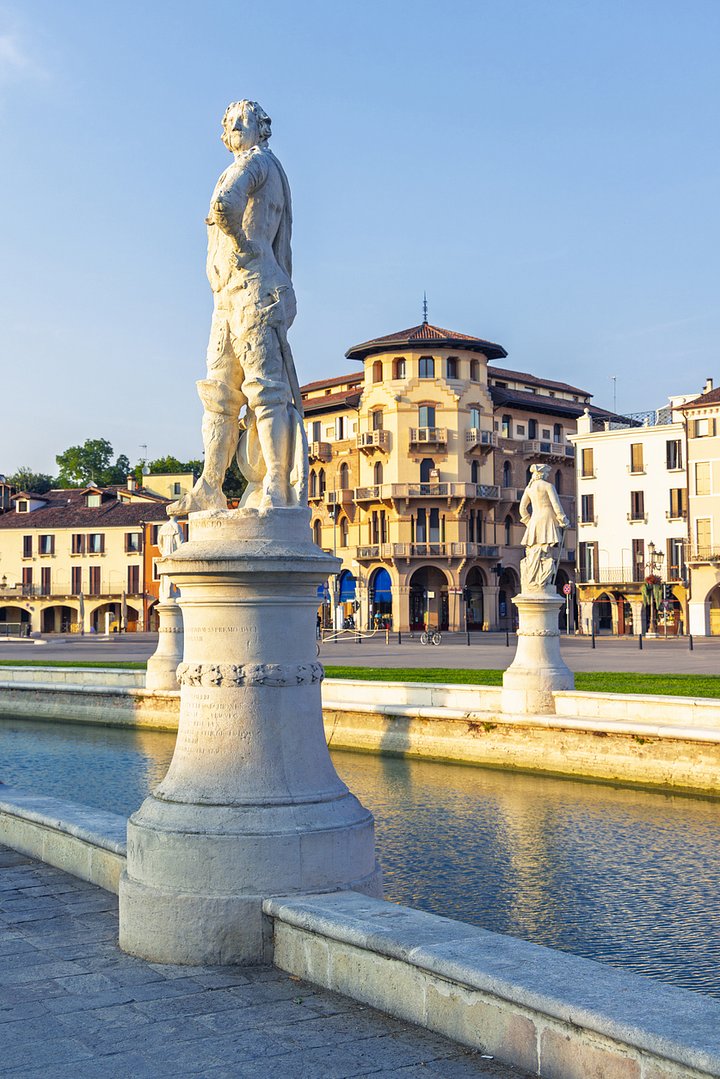 iStock2269744457