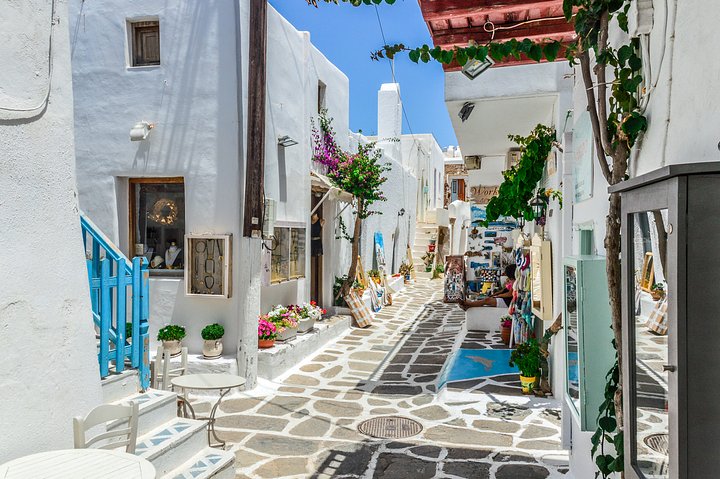 Naoussatown