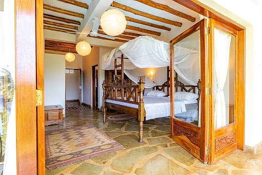Two weeks at  luxury accommodation (single)
