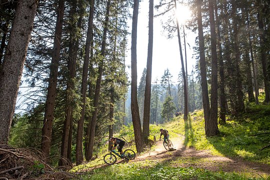Live an outstanding outdoor experience riding the best off road tracks