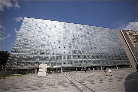ChanelArabInstituteFromPavilionPicSteveSampsonOneTimeOnlyUse111