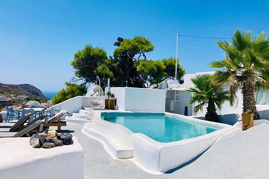 VENUE SHUTTLE COACH TO EVENTS FROM THIRA - NO MORE TICKETS ARE BEING RELEASED