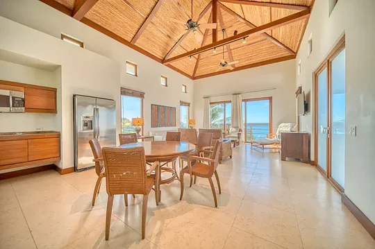 2-Bedroom Villa with Pool & ocean view (4 people
