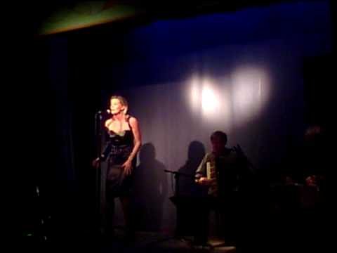 parisfrenchchansongirltalkwithcarolineninfrenchartists11