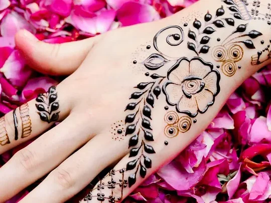 Play dress-up, get henna'd, and have a photo shoot!