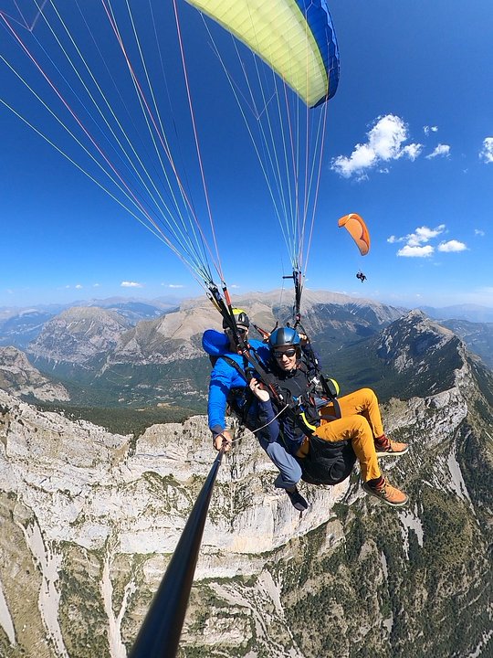 Climb & Fly / Hike & Fly in the Pyrenees