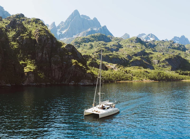 Sailing to Trollfjord
