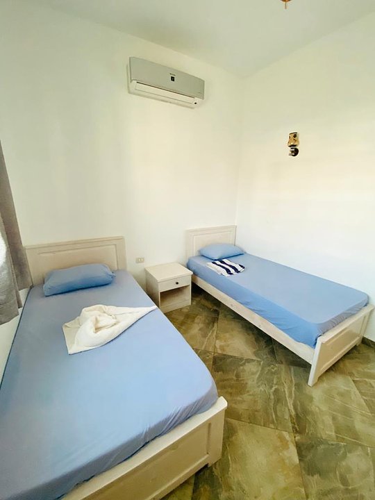 Private Room in Shared Villa with Shared Bath