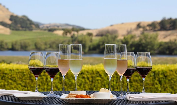FrenchWineHoneymoonDestinations