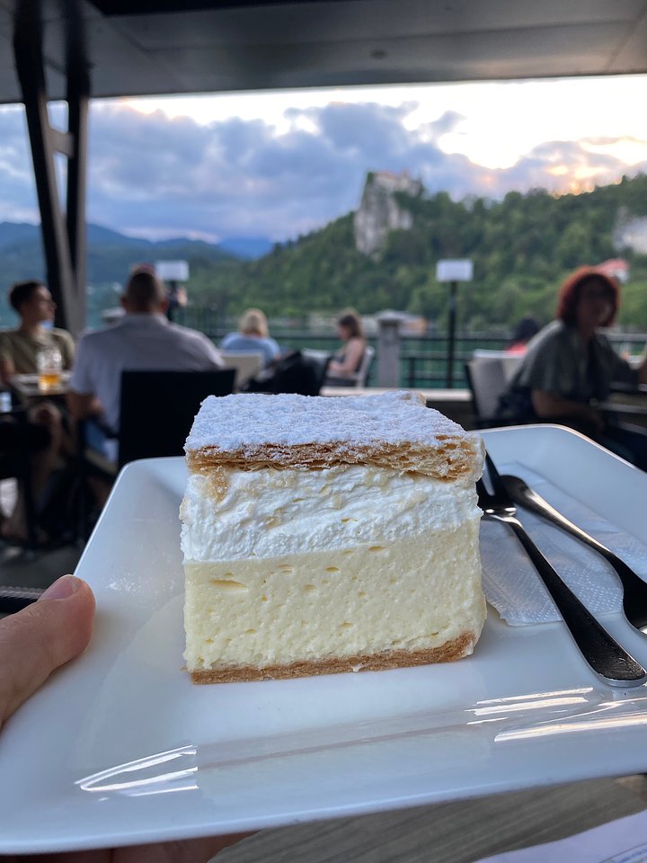 food_BledCake