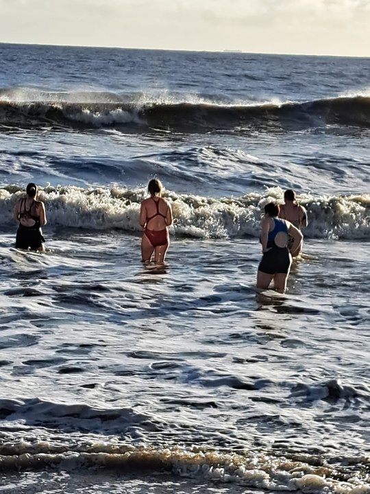 Wear swimming cozzie underneath