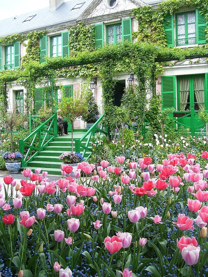 GivernyGarden1Portrait