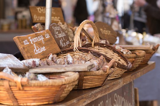 Savor a food tasting & walking tour through Rue Cler