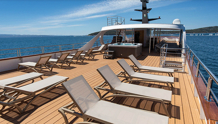 SUNDECK