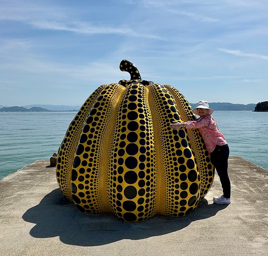 Picture yourself next to Yayoi Kusama’s famous giant pumpkin