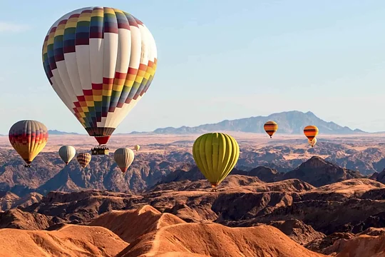 Hot air balloon ride and champagne breakfast 