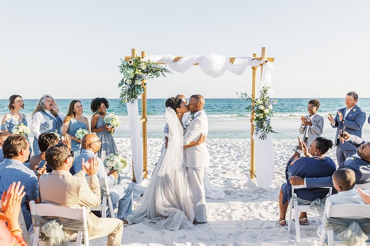 shearyanweddingceremonykiss0821