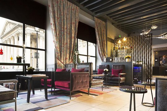Arrive one day early in Paris - Private Room