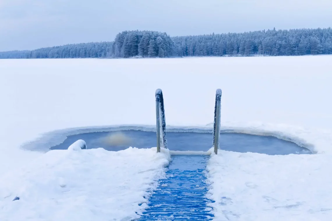 iceswimmingplace.KuhmoFinland.901285510_5005x333741536x1024