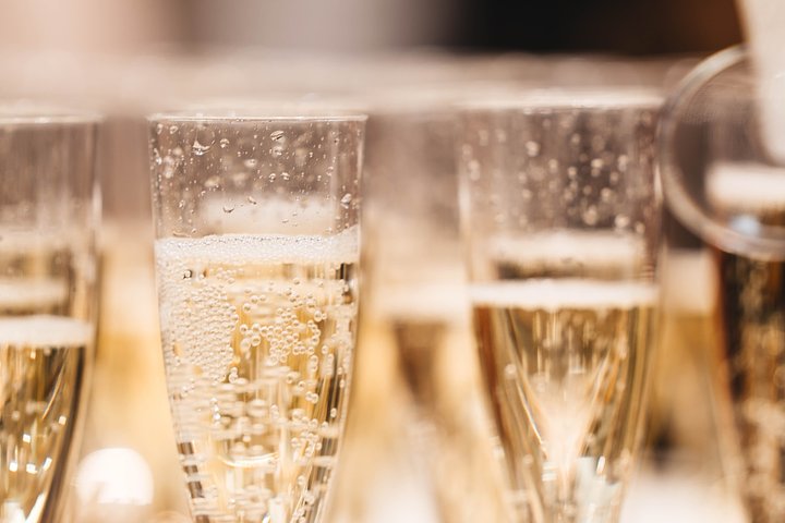 weddingtoastunsplash.b7da918f.15042826
