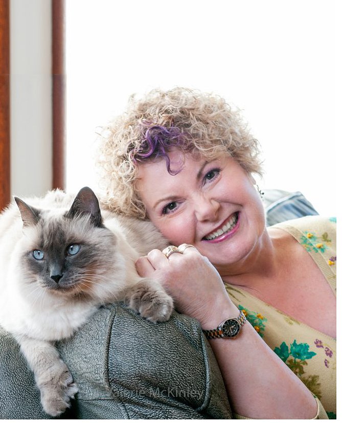 MaryJWhitecat