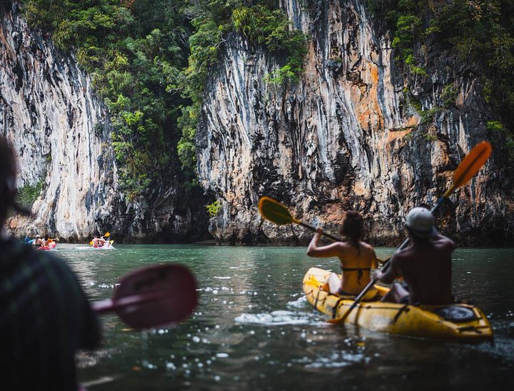 Explore thailand_Kayaking through mangrove forests in Krabi
