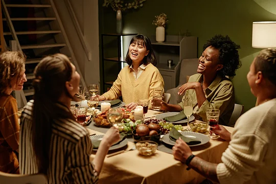 Learn how the French host a dinner party in a private Parisian apartment