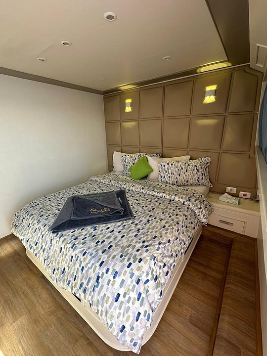 Cabin 10  (Upper Deck Large Double Bed)