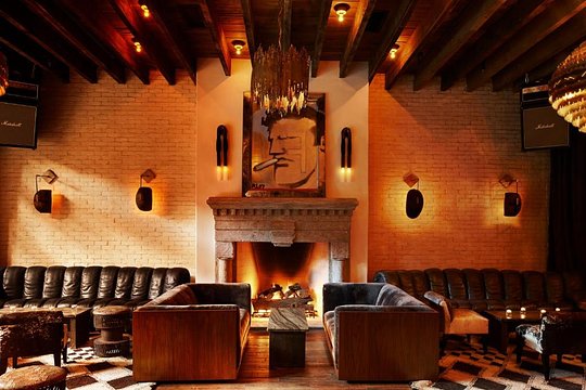 Arrive one day early in NYC - Private room - August 28, 2026