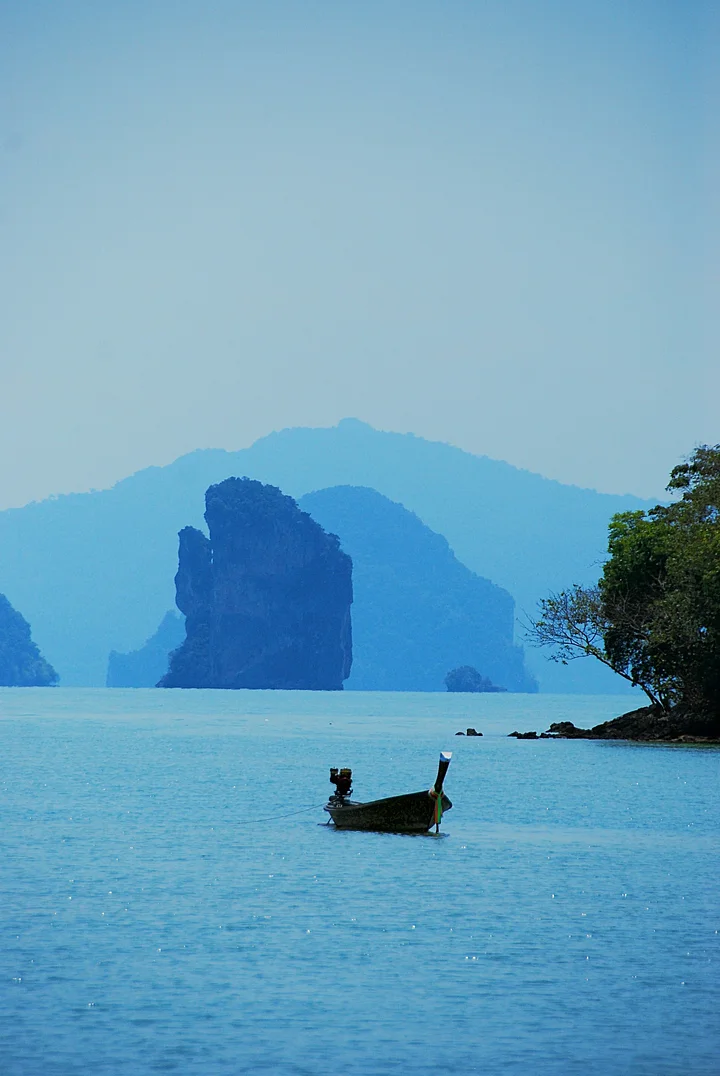 helenchevrierJu1r81zQsVQunsplash