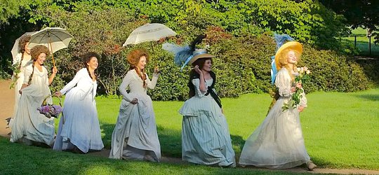 Living Like a Queen - Marie-Antoinette’s World in Paris and Versailles