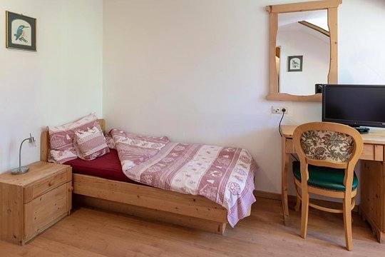  A single  bed room