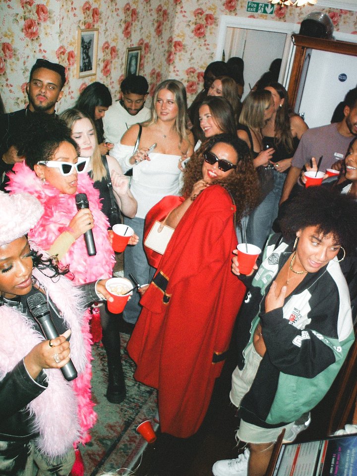 housepartyphoto