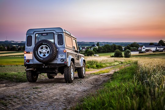 Classic Defender Whisky Tour