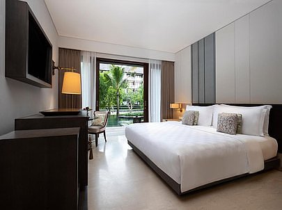 Arrive 1 day early in Bali