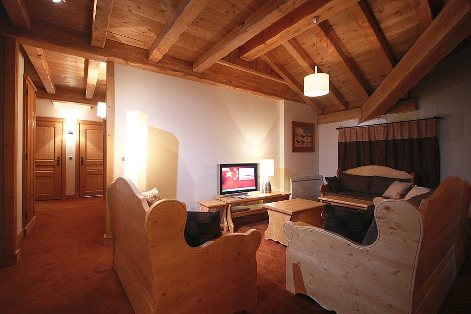 APARTMENT [5-6 PEOPLE]