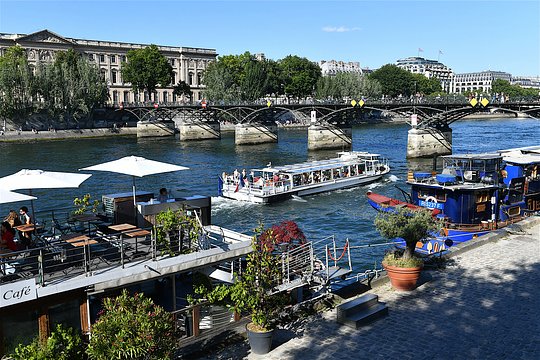 Dinner on the Seine by master chef Alain Ducasse
