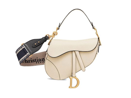 Shopping Experience: Elevate Your Style and Impress Your Guests!
