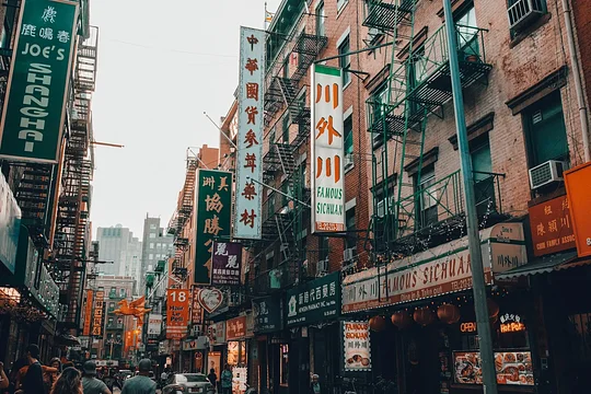 Explore the culinary scene in Chinatown